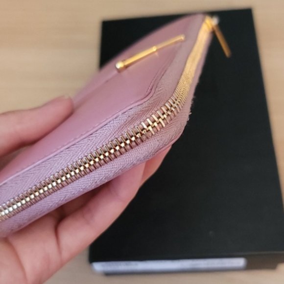 Authentic YSL Ligne Y Long Wallet - Picture 13 of 16